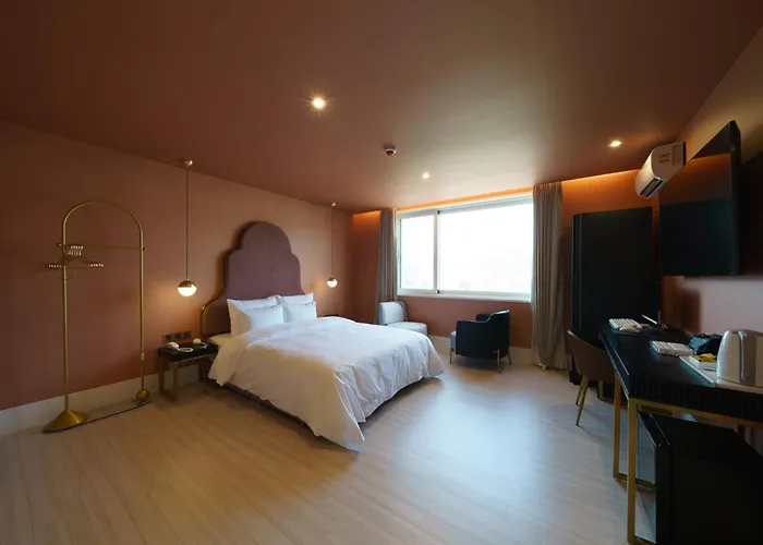 H Avenue Jeonggwan Branch Hotel