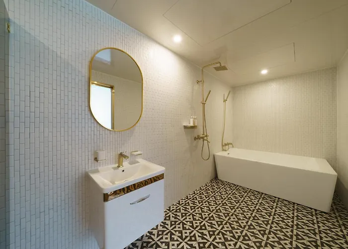 Hotel H Avenue Jeonggwan Branch