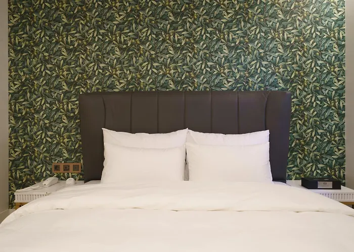 H Avenue Jeonggwan Branch Hotel *