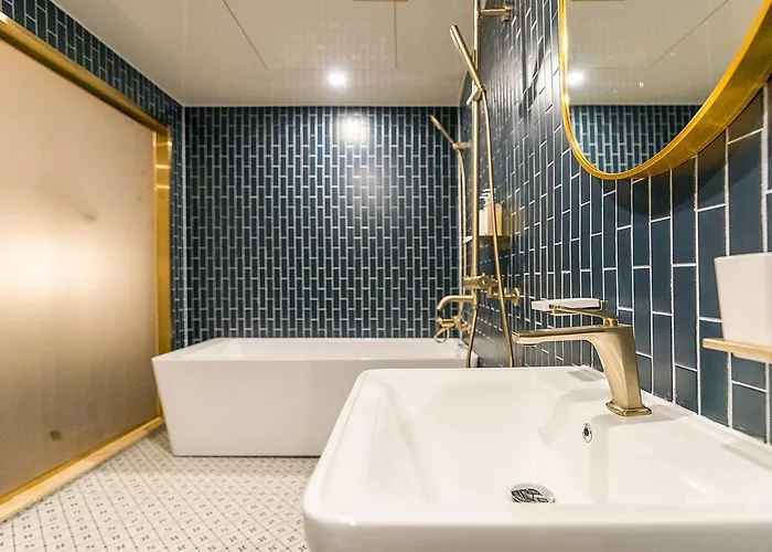 Hotel H Avenue Jeonggwan Branch