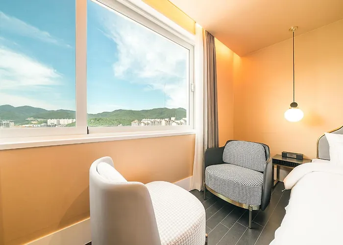 Hotel H Avenue Jeonggwan Branch *
