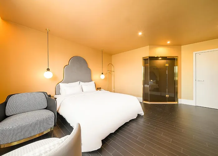 Hotel H Avenue Jeonggwan Branch