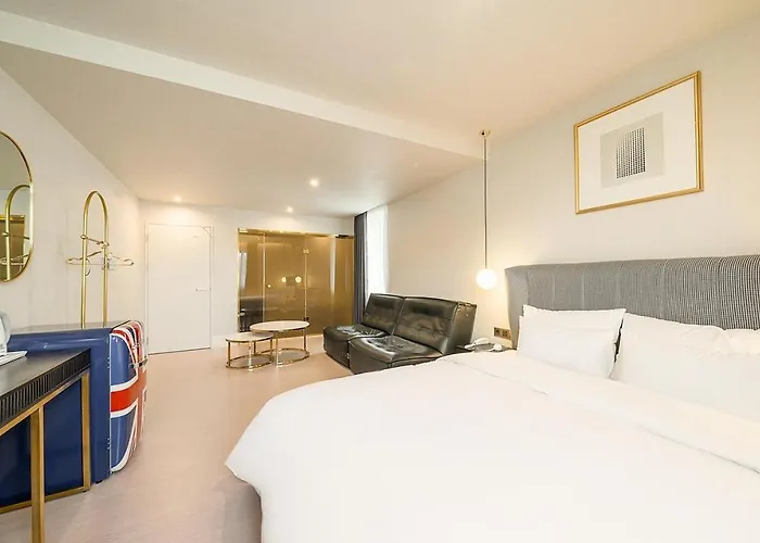 H Avenue Jeonggwan Branch Hotel *