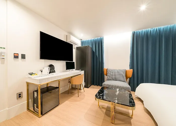 H Avenue Jeonggwan Branch Busan